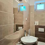 بيت ضيافة Mediterran 3*